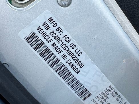 Used 2022 Chrysler Voyager LX FWD image 33