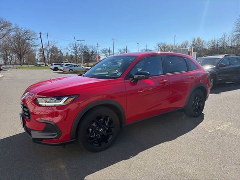 Used 2023 Honda HR-V Sport image 2