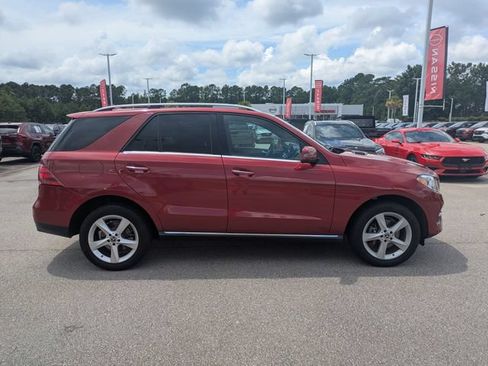 Used 2017 Mercedes-Benz GLE 350 4MATIC image 2