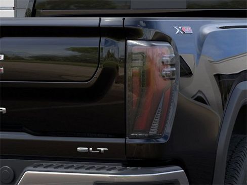 New 2025 GMC Sierra 2500 SLT w/ SLT Convenience Package image 11