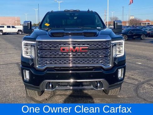 Used 2021 GMC Sierra 2500 Denali w/ Denali Black Diamond Edition image 2