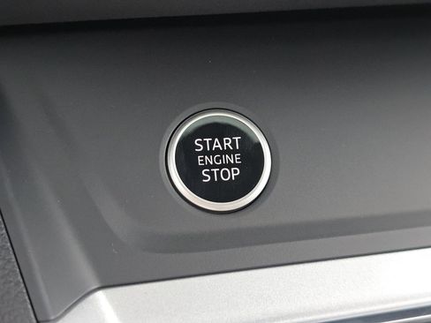 New 2025 Audi Q3 2.0T Premium image 16