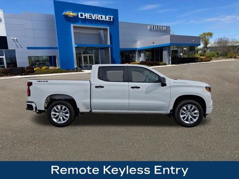 Used 2022 Chevrolet Silverado 1500 Custom image 10