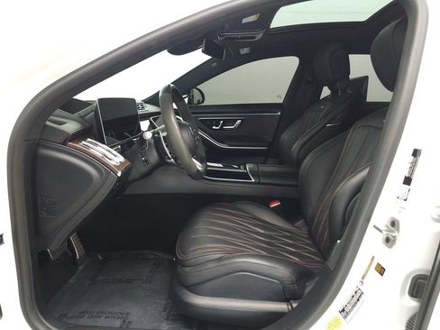 Used 2024 Mercedes-Benz S 63 AMG S w/ Carbon Fiber Exterior Package image 8