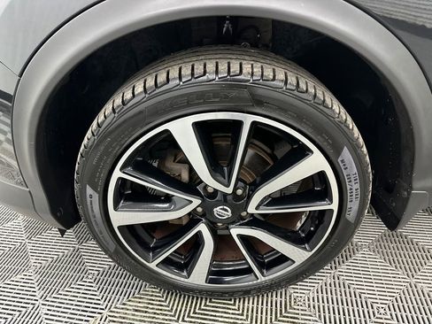 Used 2018 Nissan Rogue Sport SL image 11