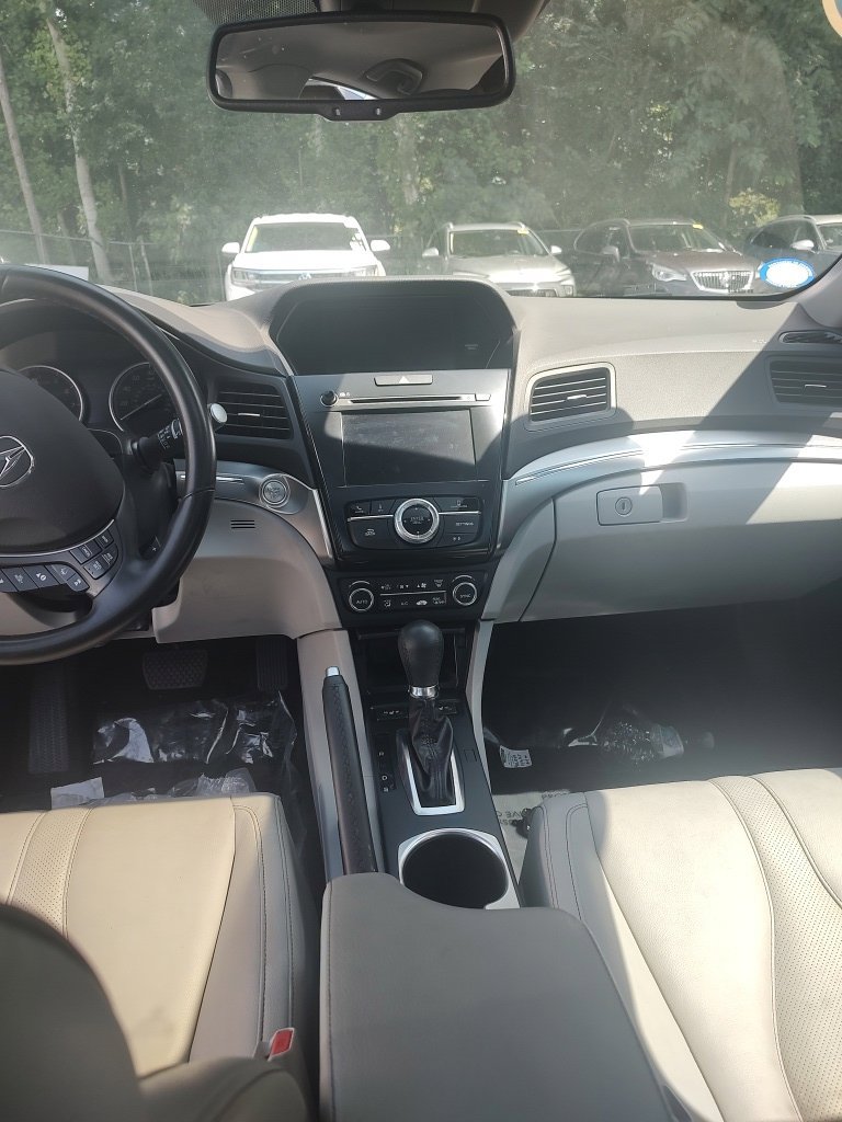 Used 2019 Acura ILX w/ Technology Package FWD image 8