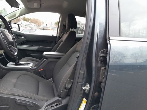 Used 2019 Chevrolet Colorado LT w/ LT Convenience Package AWD/4WD image 13