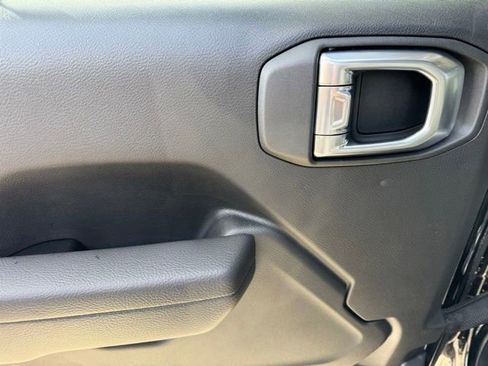 New 2026 Jeep Gladiator Sport image 17