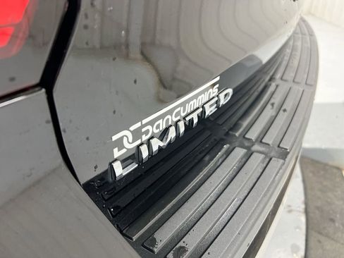 Used 2024 Ford Expedition Limited image 27