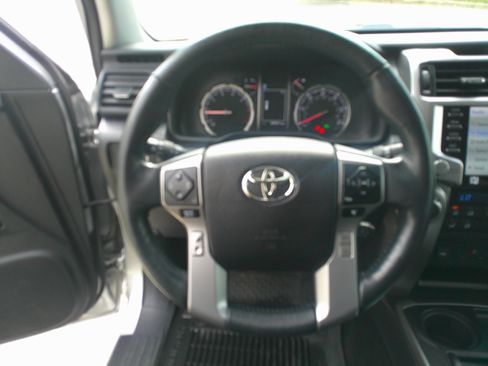 Used 2023 Toyota 4Runner Limited image 19