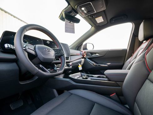 New 2026 Chevrolet Equinox RS w/ Safety and Technology Package FWD image 5