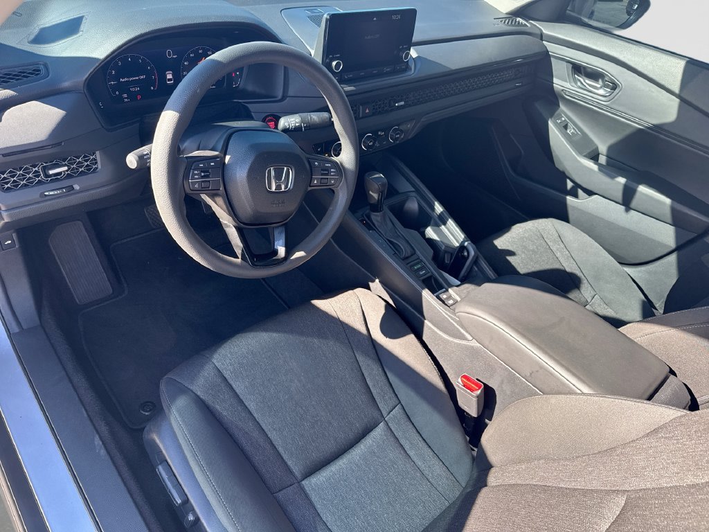 Used 2025 Honda Accord SE image 14