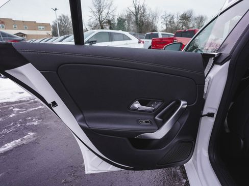 Used 2025 Mercedes-Benz CLA 250 4MATIC image 11