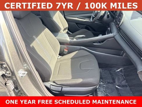 Used 2025 Hyundai Elantra Sport FWD image 9