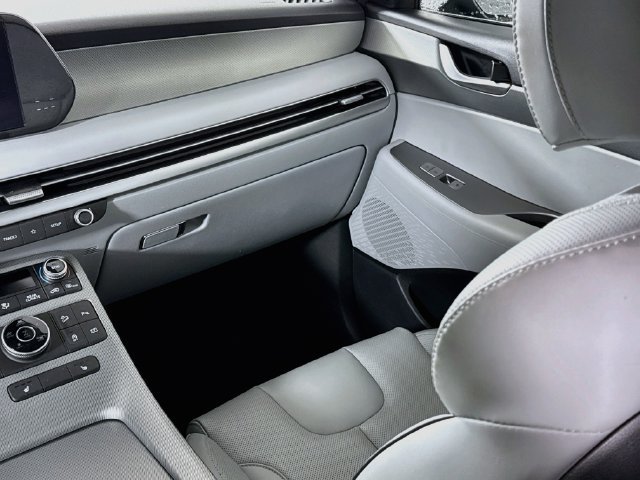 Certified 2025 Hyundai Palisade SEL AWD/4WD image 22