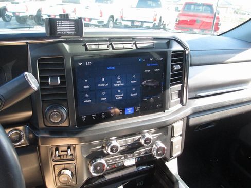 Used 2024 Ford F350 Lariat w/ Lariat Ultimate Package image 29