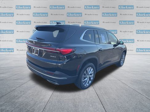 Used 2025 Buick Enclave Preferred image 10