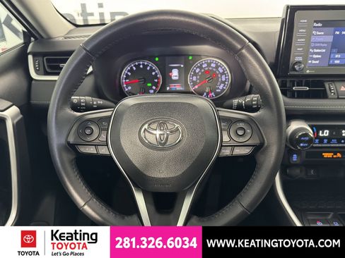 Used 2022 Toyota RAV4 XLE Premium FWD image 28