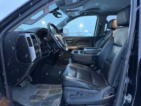Used 2018 Chevrolet Silverado 1500 LTZ w/ Sport Package image 19
