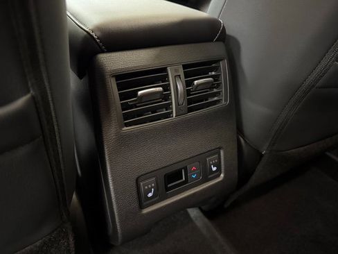 New 2026 Mitsubishi Outlander SEL image 23