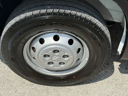 Used 2023 RAM ProMaster 2500 FWD image 11