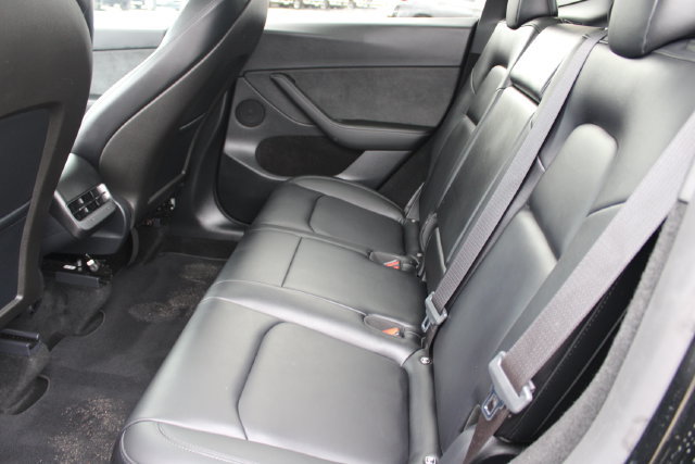 Used 2024 Tesla Model Y Performance AWD/4WD image 31