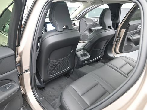New 2026 Volvo V60 B5 Cross Country Plus w/ Protection Package Premier AWD/4WD image 29