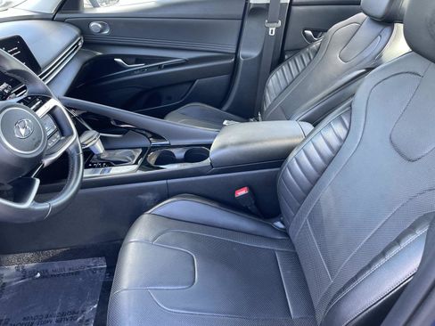 Certified 2023 Hyundai Elantra Limited image 22