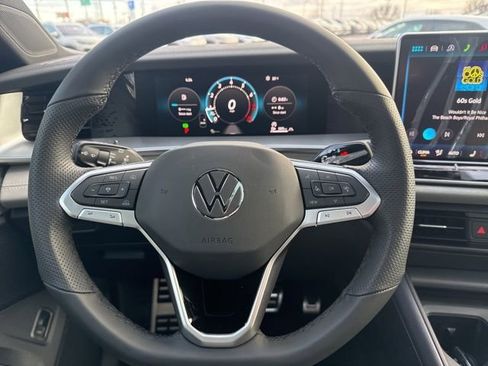 New 2026 Volkswagen Tiguan SE R-Line AWD/4WD image 12