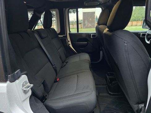 Used 2020 Jeep Wrangler Unlimited Sport image 23