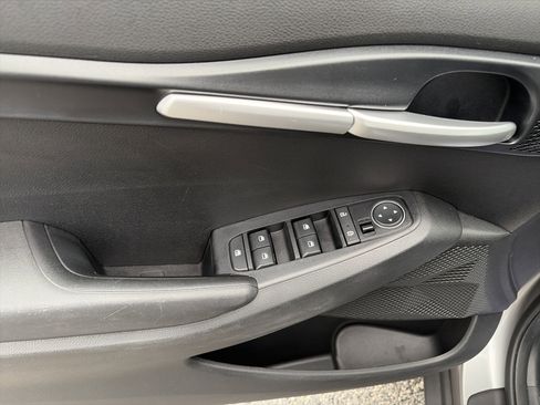 Used 2021 Kia Seltos LX image 9