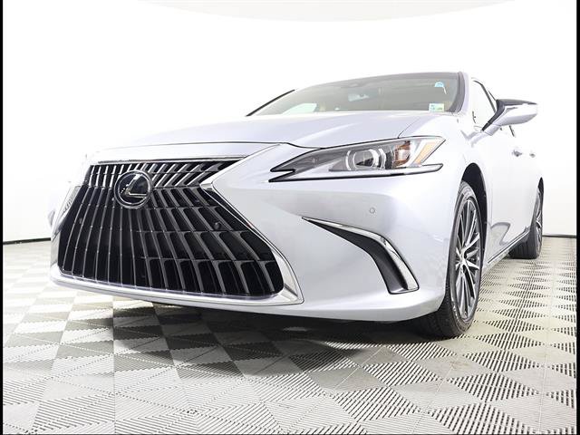 Certified 2025 Lexus ES 350 w/ Premium Package FWD image 2
