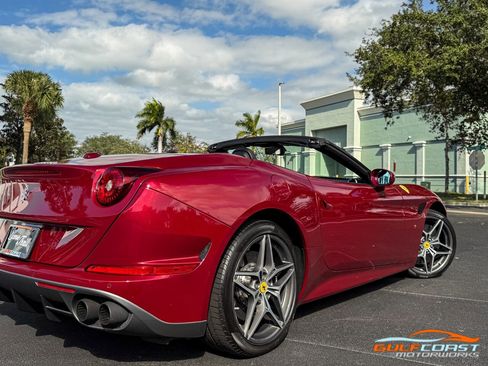Used 2016 Ferrari California T image 59