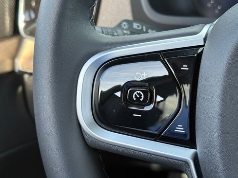 New 2026 Volvo XC90 B6 Ultra w/ Protection Package image 17