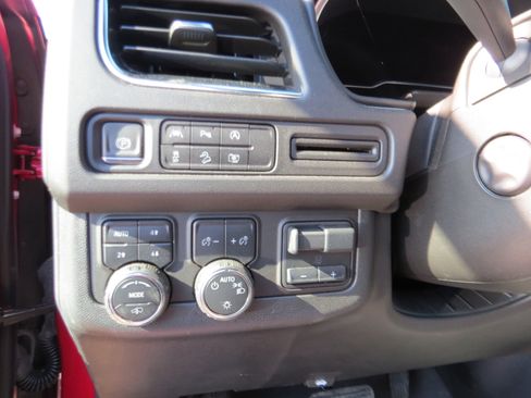 Used 2024 Chevrolet Tahoe Z71 w/ Z71 Off-Road Package image 17