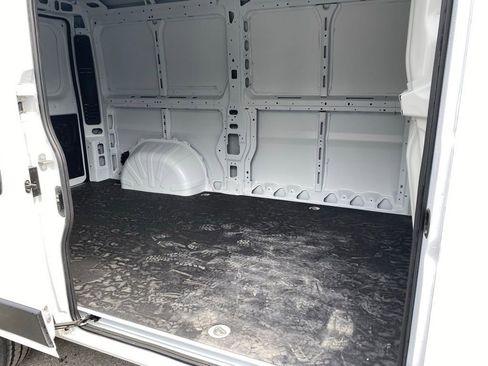 New 2025 RAM ProMaster 1500 w/ Quick Order Package 22G SLT image 15