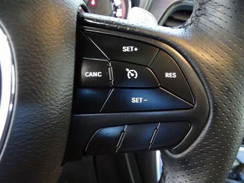 Used 2018 Dodge Challenger GT w/ Driver Convenience Group image 7