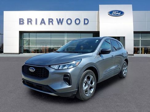 Certified 2025 Ford Escape ST-Line AWD/4WD image 1