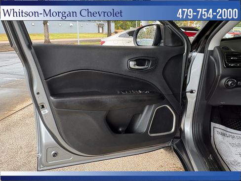 Used 2021 Jeep Compass Latitude FWD image 11