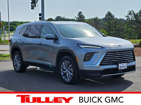 Certified 2025 Buick Enclave Preferred AWD/4WD image 1