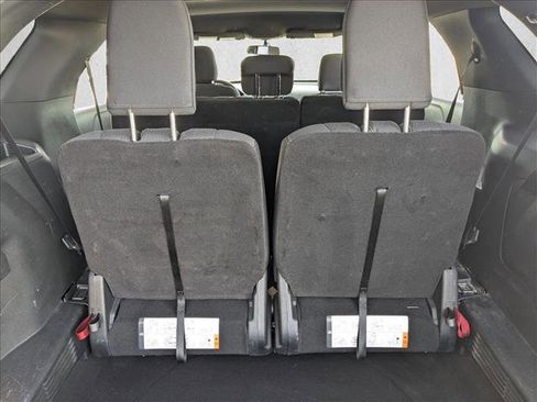 Used 2019 Ford Explorer XLT w/ Equipment Group 201A image 6