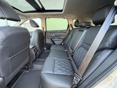 New 2026 Nissan Rogue Platinum w/ Platinum Premium Package image 18