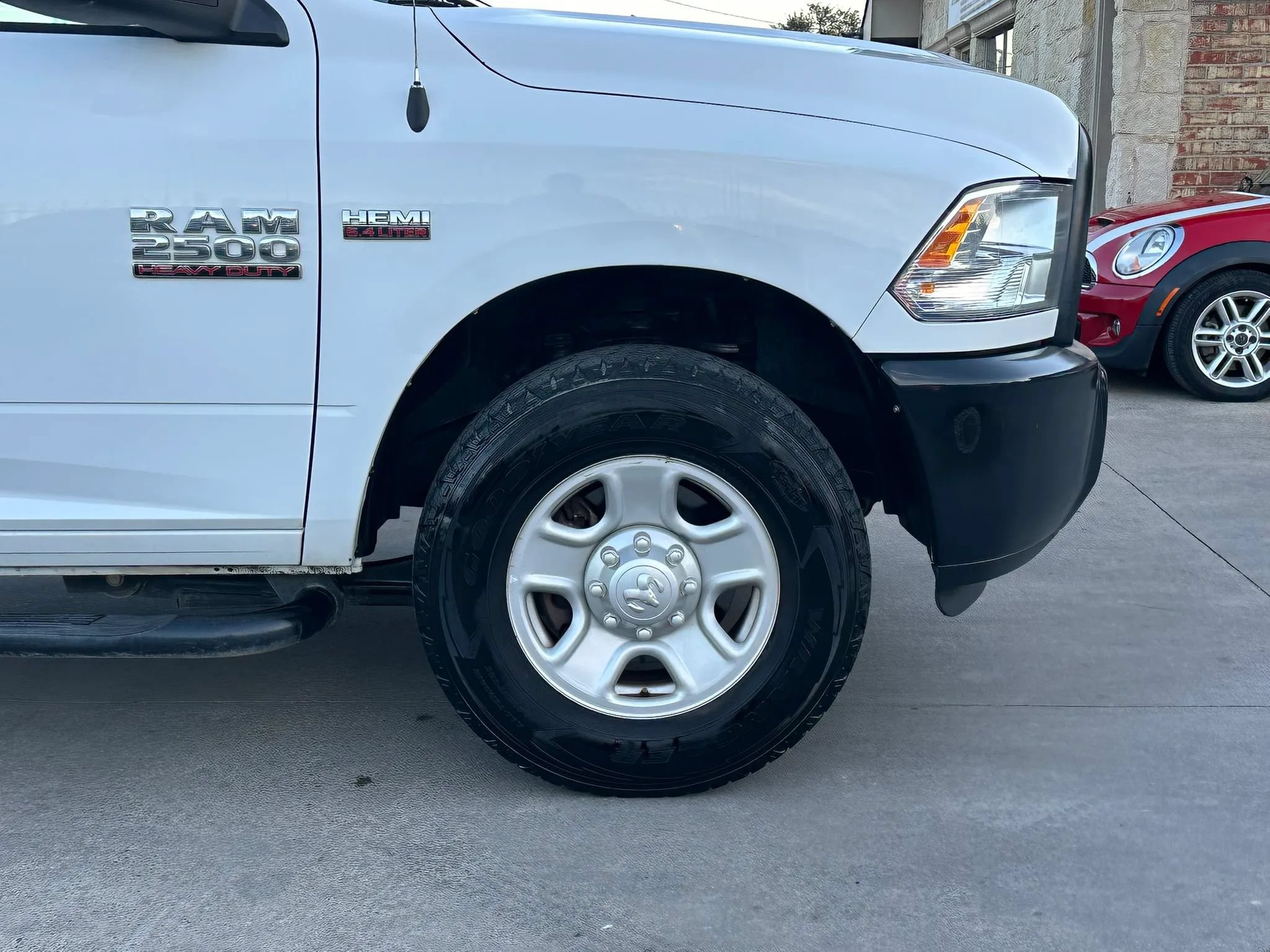 Used 2018 RAM 2500 Tradesman RWD image 3