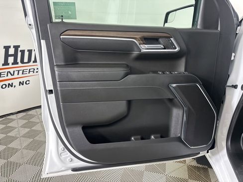 Used 2024 Chevrolet Silverado 1500 RST w/ Protection Package AWD/4WD image 8