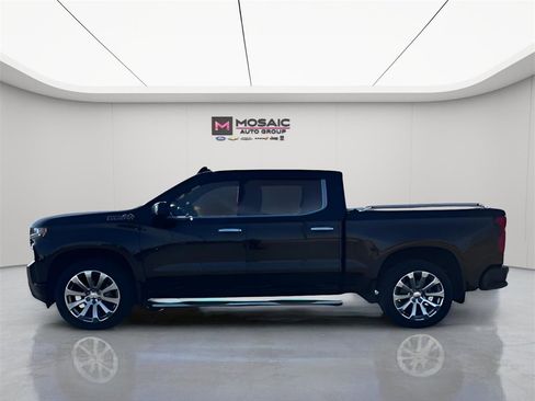 Used 2019 Chevrolet Silverado 1500 High Country w/ Technology Package image 7