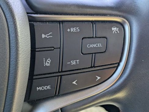 Used 2019 Lexus UX 200 w/ Premium Package image 21