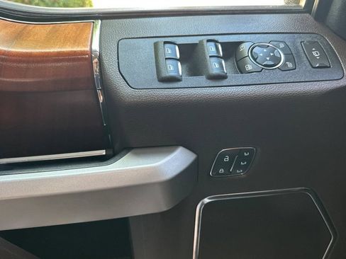 Used 2022 Ford F350 King Ranch w/ King Ranch Ultimate Package AWD/4WD image 11