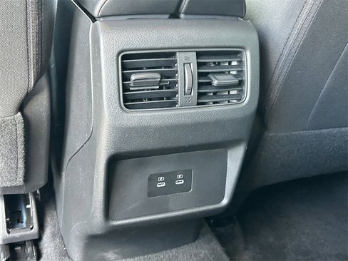 Certified 2025 Nissan Rogue SV image 15