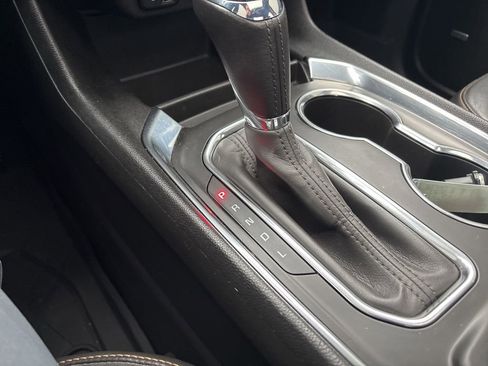 Used 2020 Chevrolet Traverse LT w/ LT Premium Package image 39