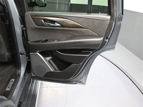 Used 2019 Cadillac Escalade Platinum image 13